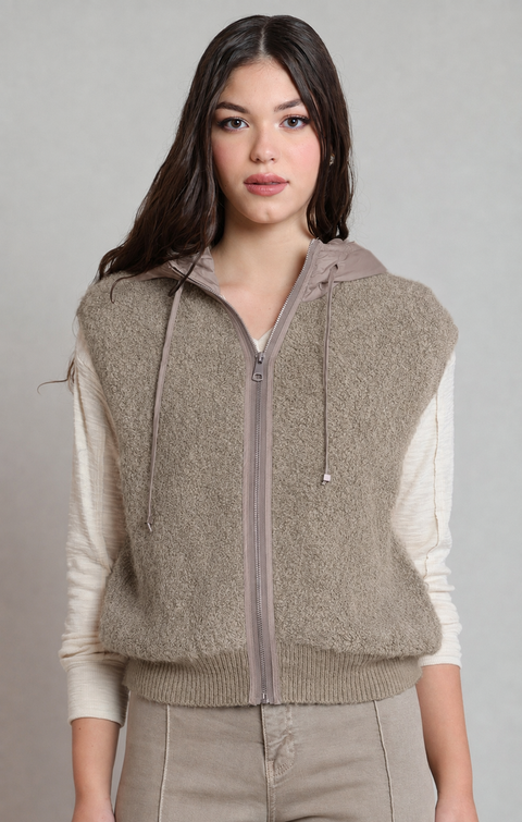 Wendy Boucle Vest