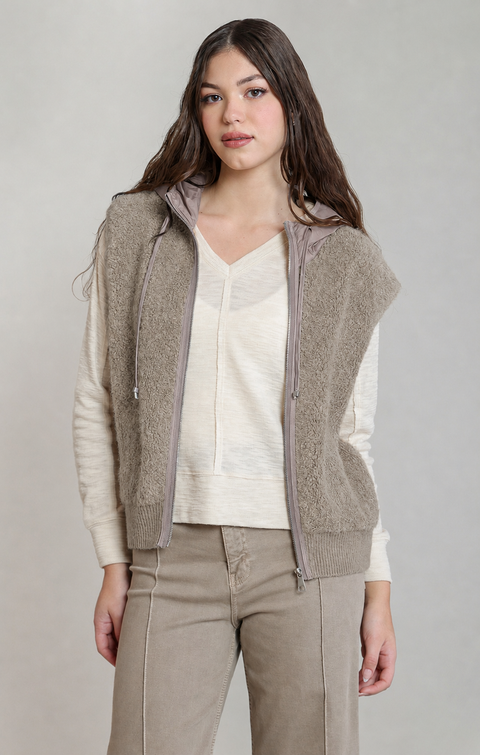 Wendy Boucle Vest