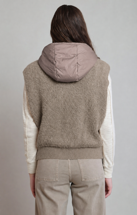 Wendy Boucle Vest